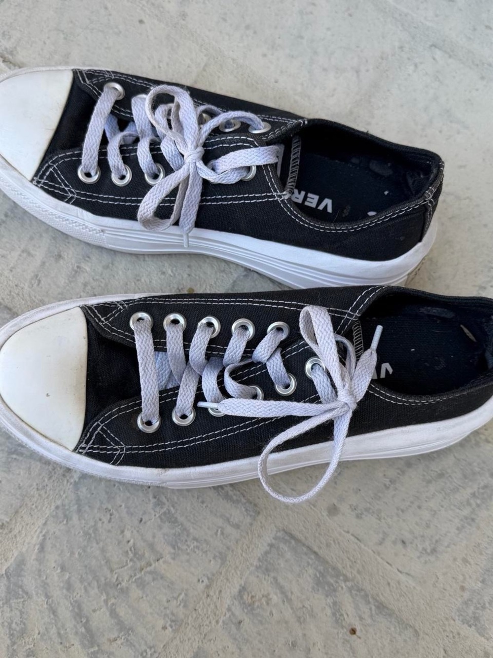 Converse Women’s Chuck All Star Black White Platform Sneakers 7.5 - Picture 4 of 6